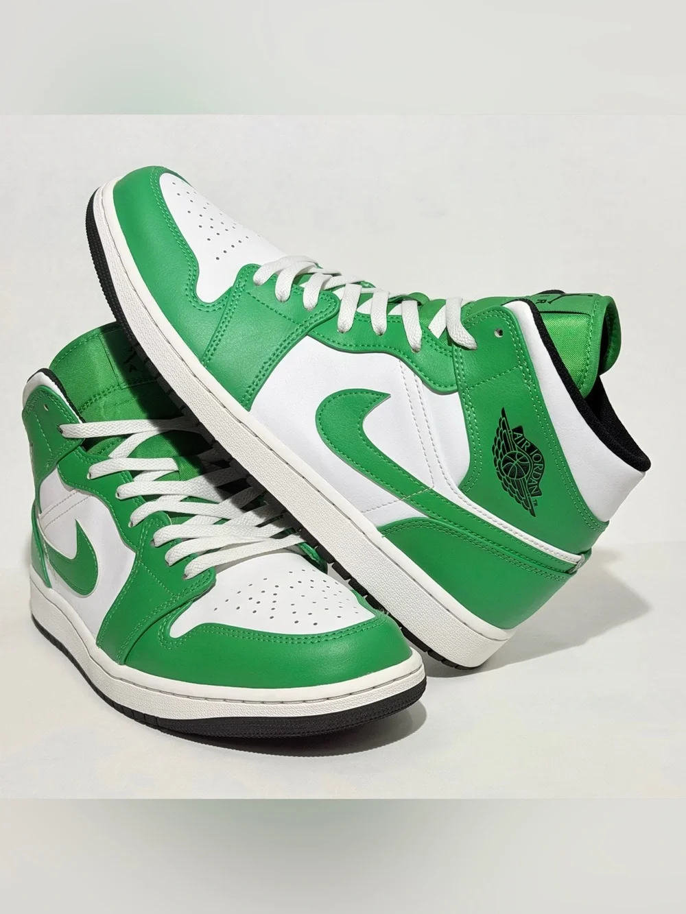 Air Jordan 1 Mid “Lucky Green” DQ8426-301 Men’s Size 12